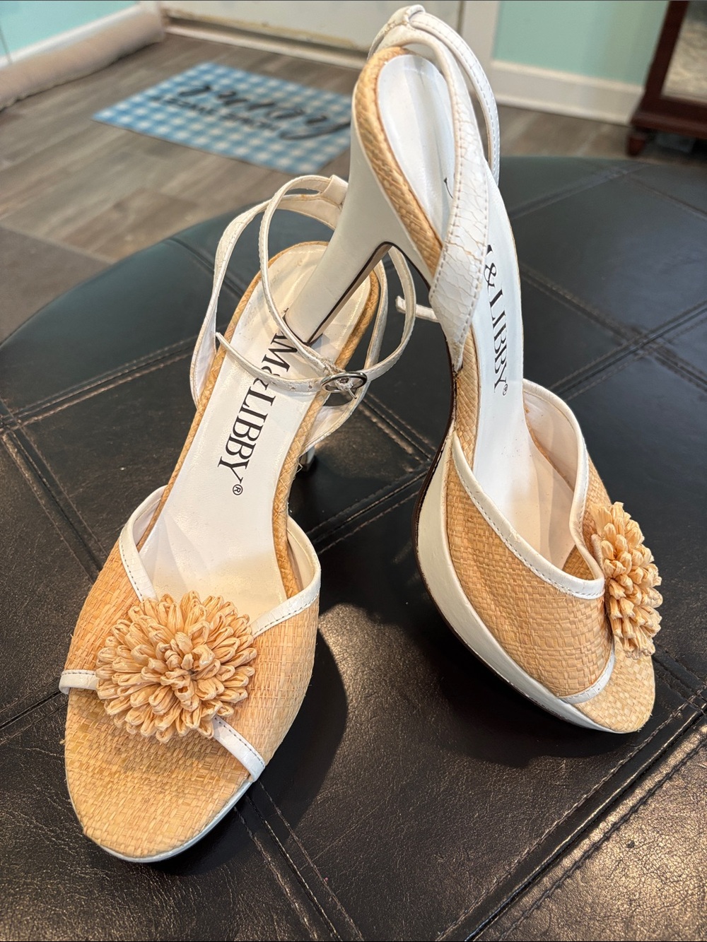 SAM & LIBBY straw flower heels